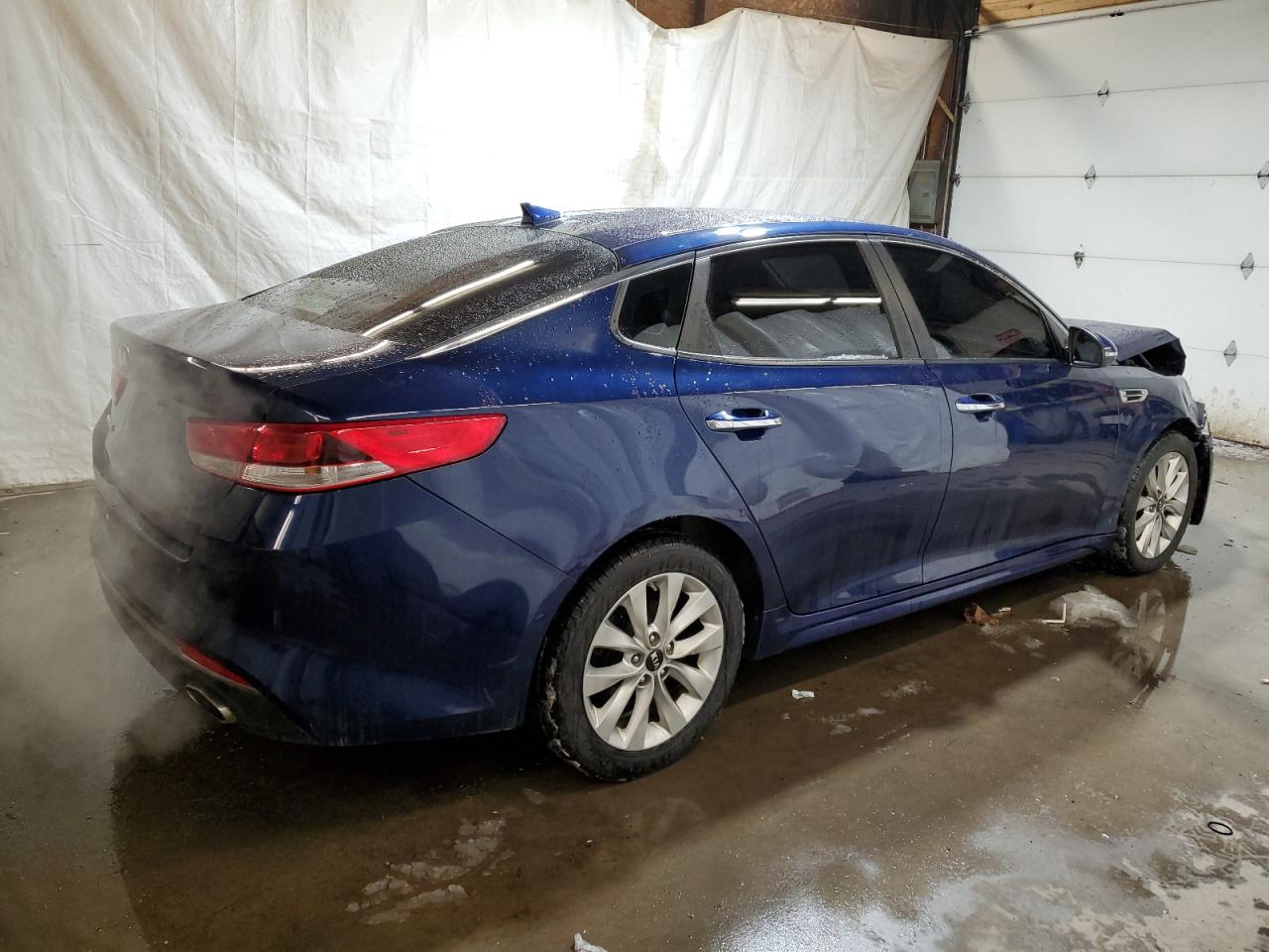 2016 KIA Optima VIN 5XXGT4L32GG008662 Copart auction photo, front end / side damage thumbnail 3