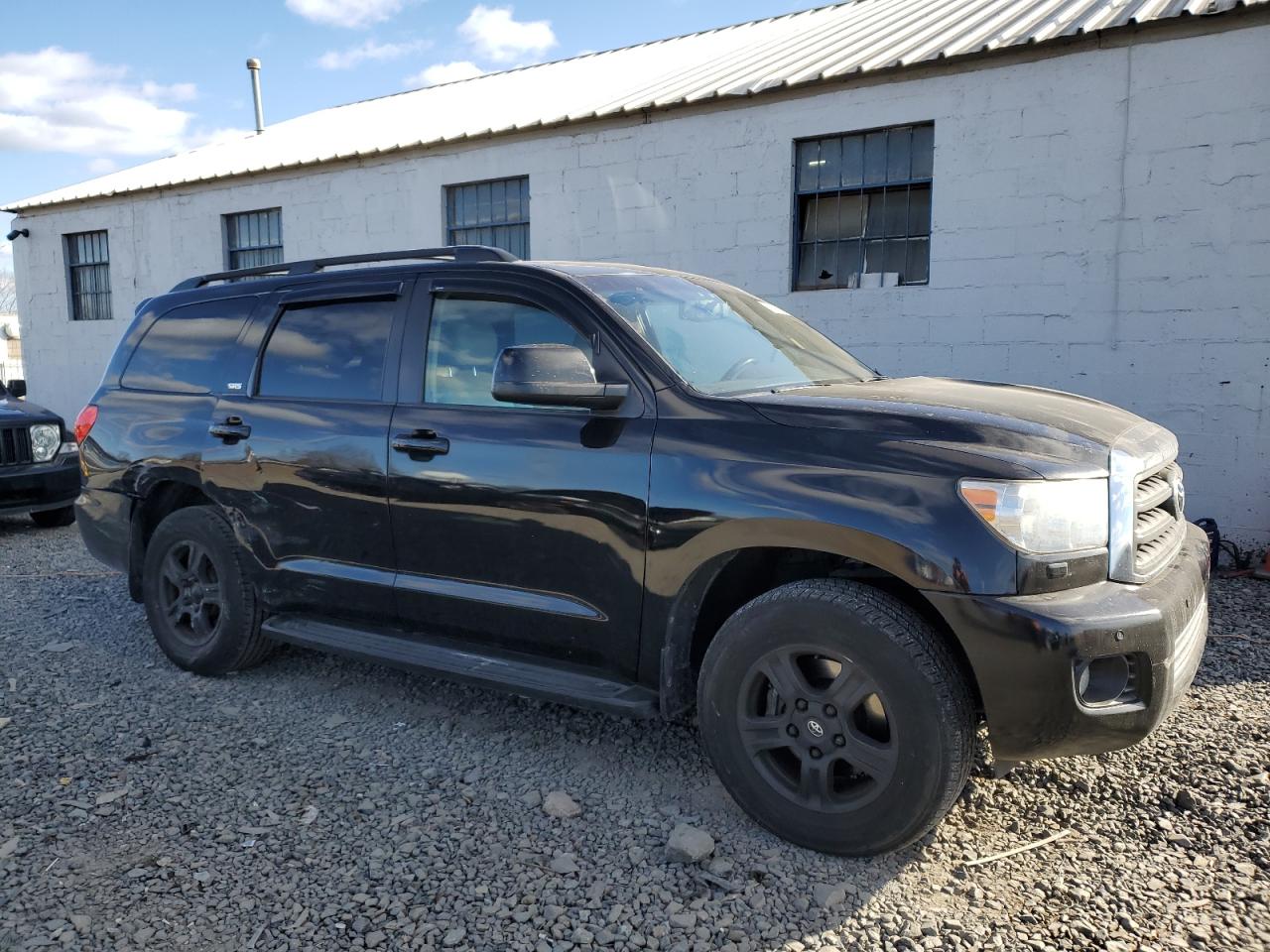 2011 Toyota Sequoia VIN 5TDBY5G1XBS042298 Copart auction photo, side / minor dent/scratches damage thumbnail 4