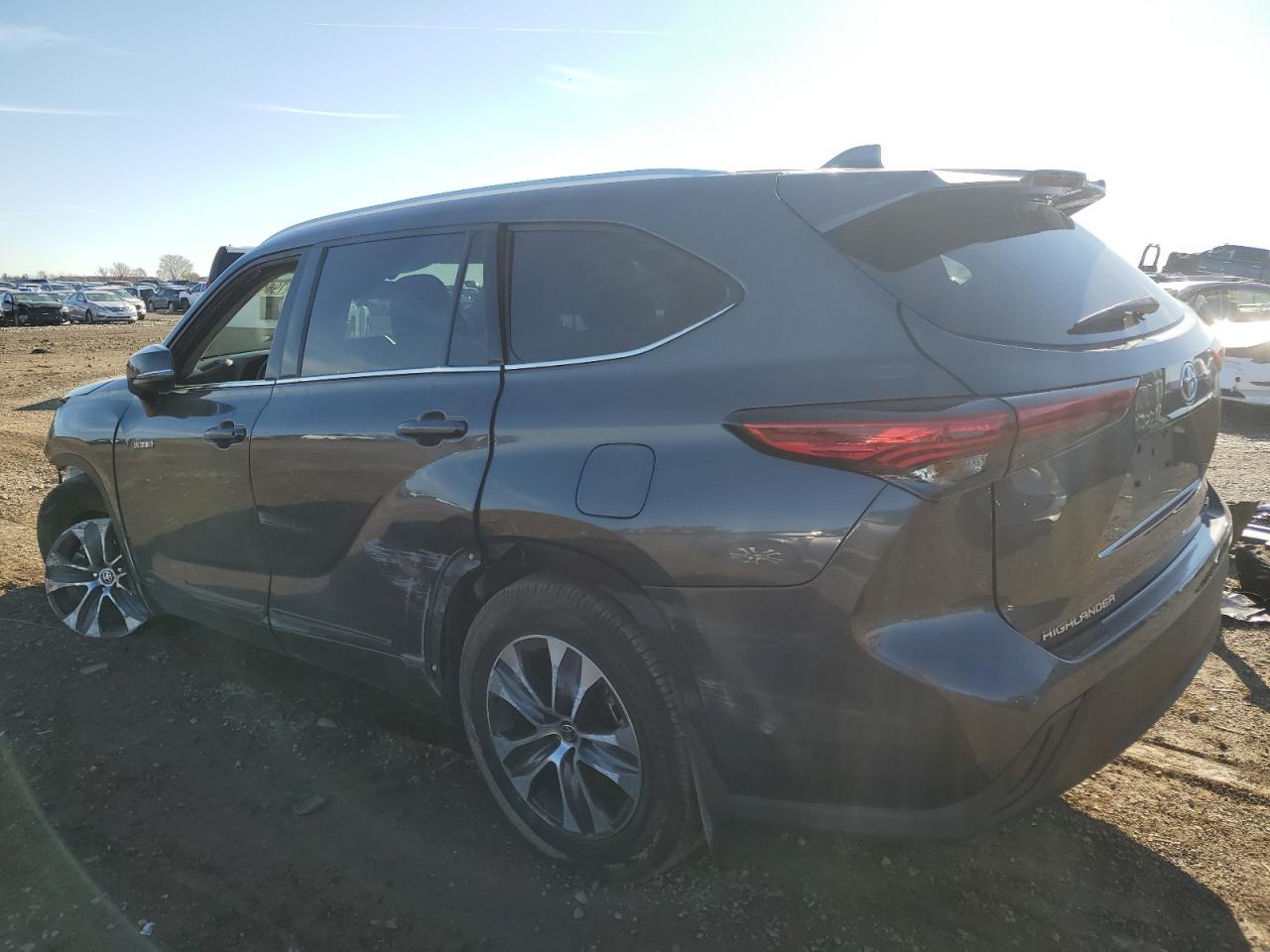2021 Toyota Highlander VIN 5TDHBRCH1MS536204 Copart auction photo, front end / side damage thumbnail 2