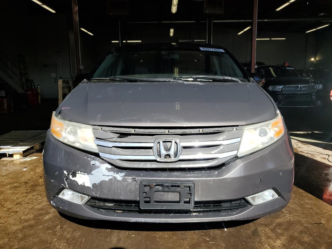 2013 Honda Odyssey VIN 5FNRL5H98DB009034 Copart auction photo, front end / minor dent/scratches damage thumbnail 5