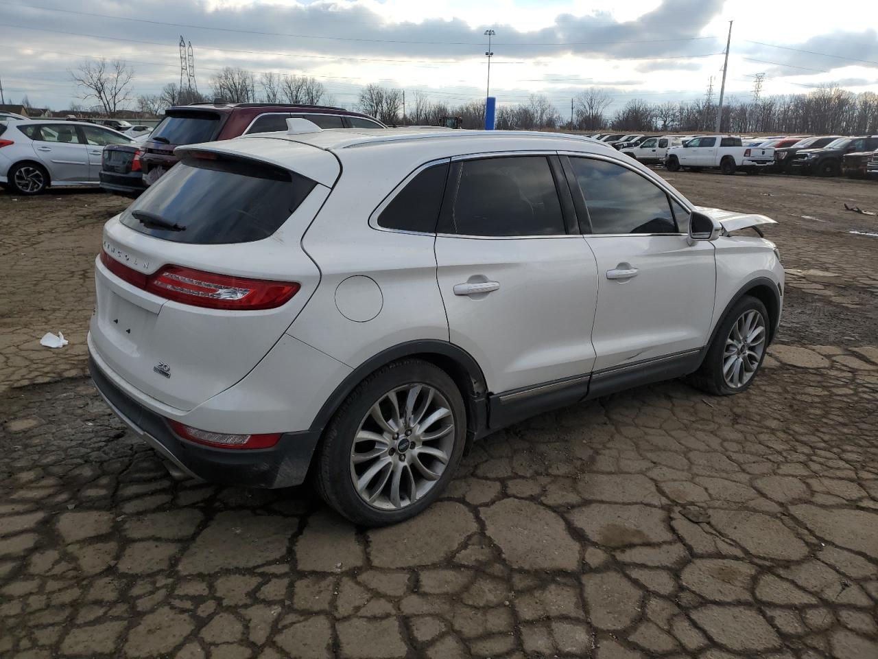 2015 Lincoln MKZ VIN 5LMCJ1A93FUJ18681 Copart auction photo, front end damage thumbnail 3