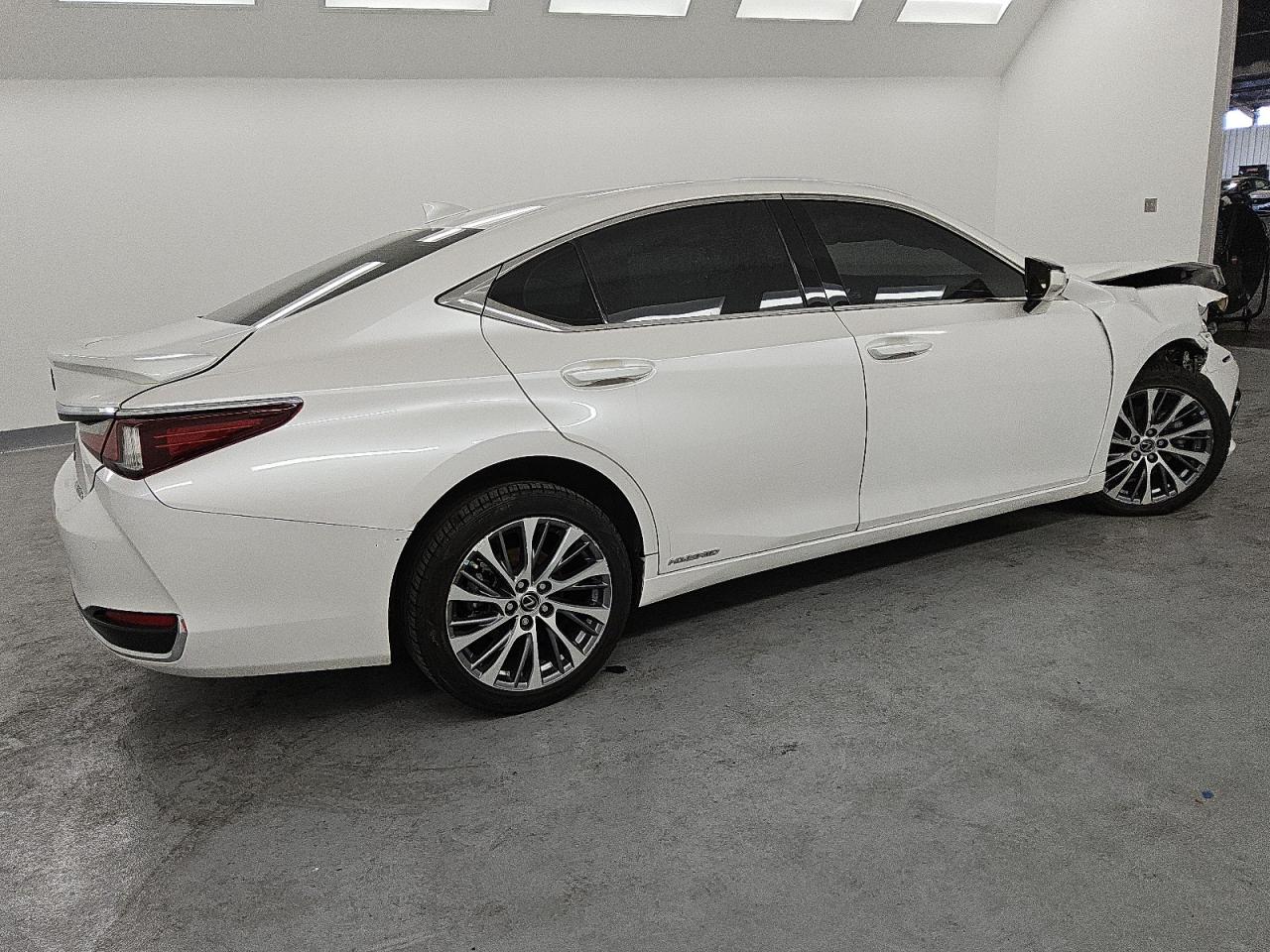 2021 Lexus ES VIN 58ADA1C11MU007860 Copart auction photo, front end / side damage thumbnail 3