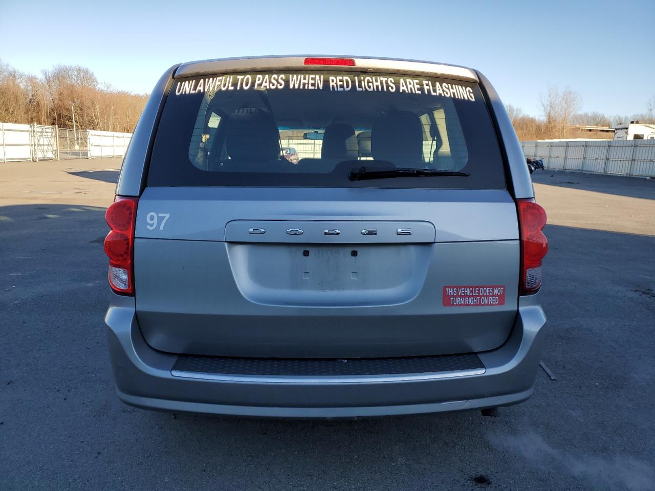 2016 Dodge Caravan VIN 2C4RDGBG4GR335471 Copart auction photo, front end / minor dent/scratches damage thumbnail 6