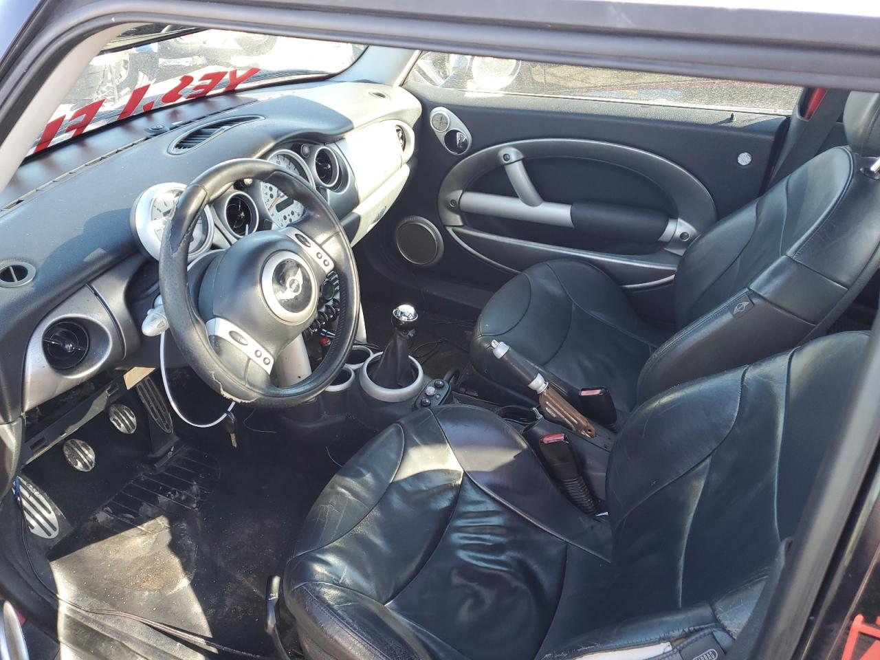 2004 MINI Cooper VIN WMWRE33464TD81592 Copart auction photo, rear end / minor dent/scratches damage thumbnail 10