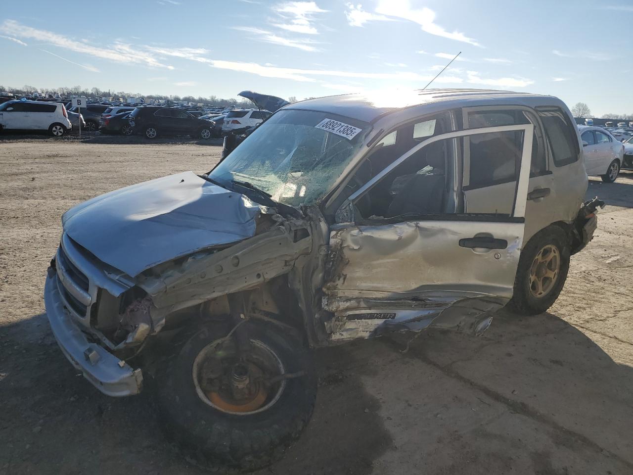 2001 Chevrolet Tracker VIN 2CNBJ13C016955242 - Copart auction photo