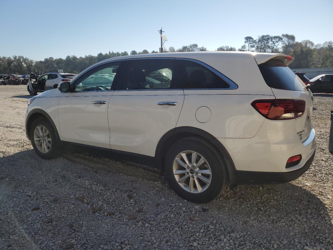 2020 KIA Sorento VIN 5XYPG4A37LG656723 Copart auction photo, front end / top/roof damage thumbnail 2