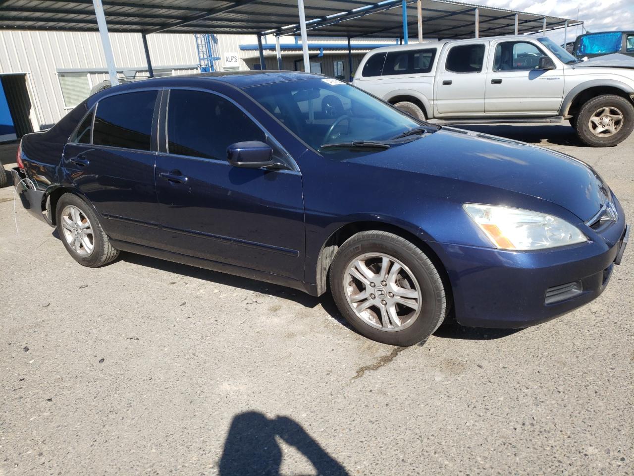 2006 Honda Accord VIN 1HGCM56816A125735 Copart auction photo, rear end damage thumbnail 4