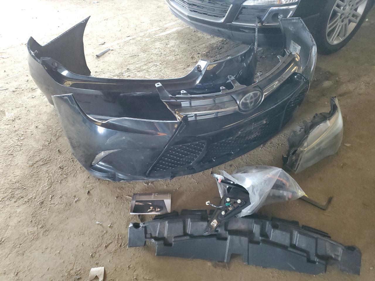 2015 Toyota Camry VIN 4T1BK1FK7FU553940 Copart auction photo, side damage thumbnail 12