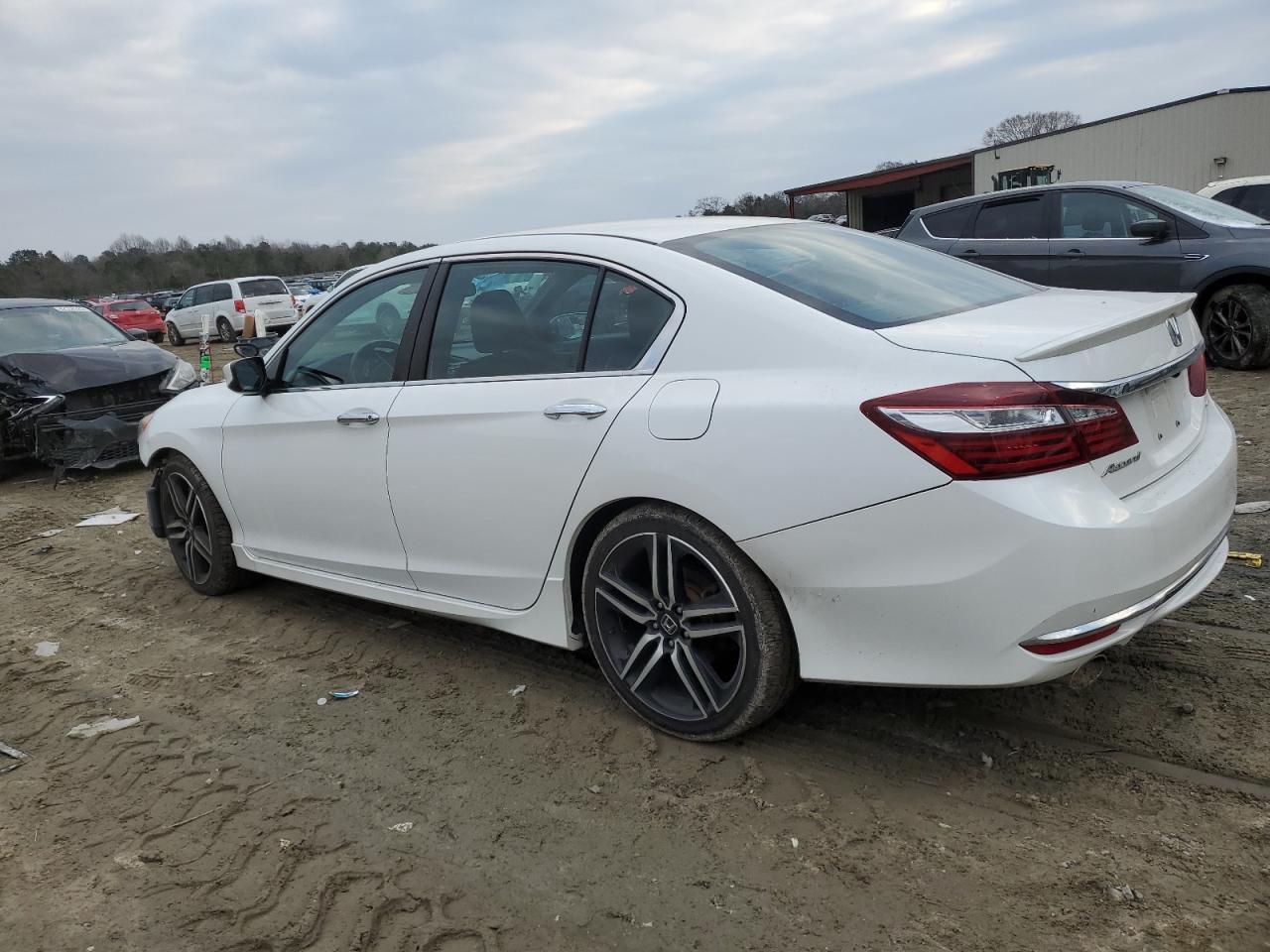 2016 Honda Accord VIN 1HGCR2F57GA032466 Copart auction photo, front end / minor dent/scratches damage thumbnail 2