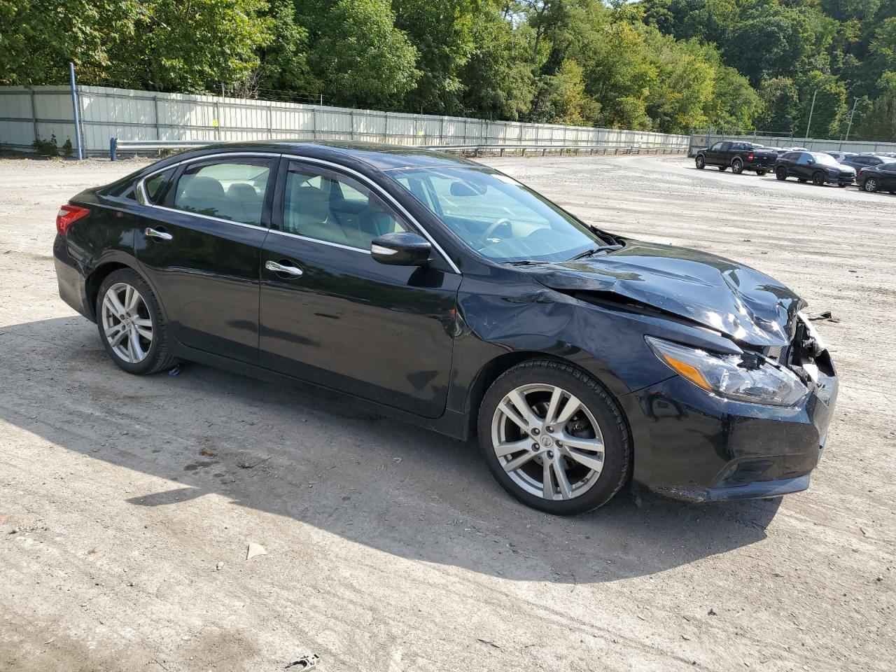 2016 Nissan Altima VIN 1N4BL3AP4GC130374 Copart auction photo, front end damage thumbnail 4