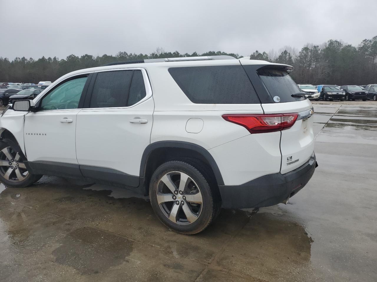 2018 Chevrolet Traverse VIN 1GNERHKW5JJ113019 Copart auction photo, front end damage thumbnail 2