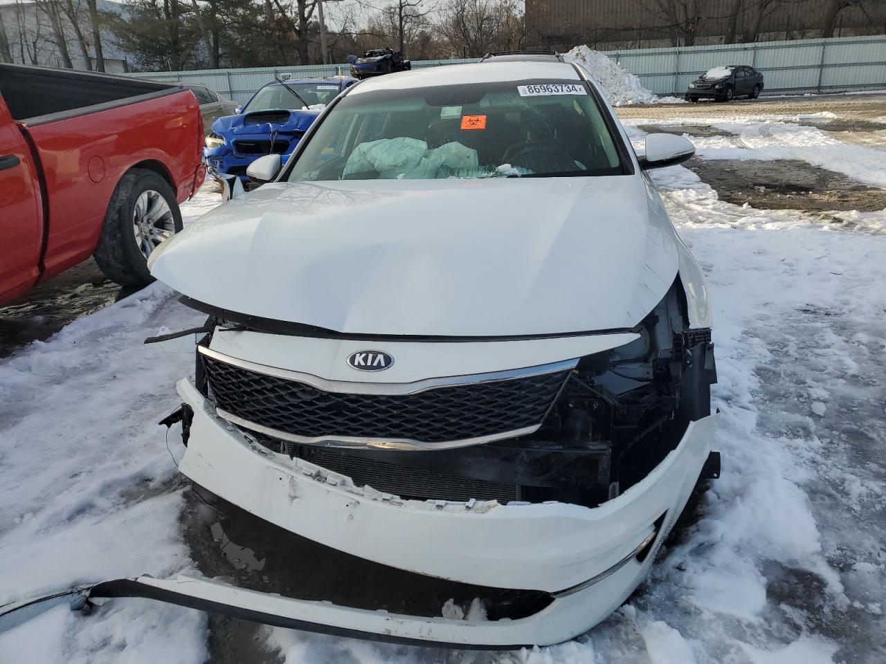 2018 KIA Optima VIN 5XXGT4L30JG183323 Copart auction photo, front end / rear end damage thumbnail 5