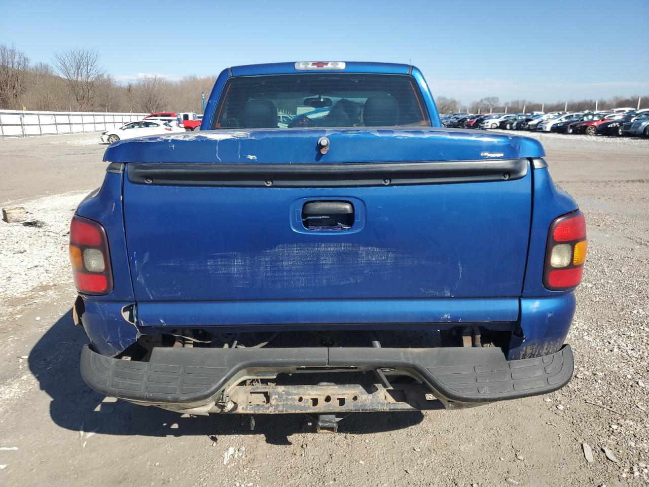 2004 Chevrolet Silverado VIN 1GCEC14V84Z196019 Copart auction photo, rear end damage thumbnail 6