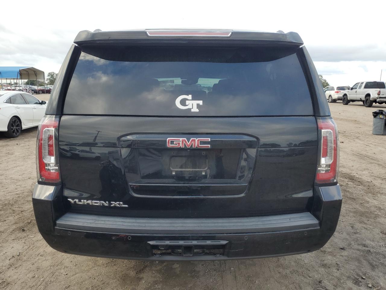 2015 GMC Yukon VIN 1GKS1HKC9FR520282 Copart auction photo, side damage thumbnail 6