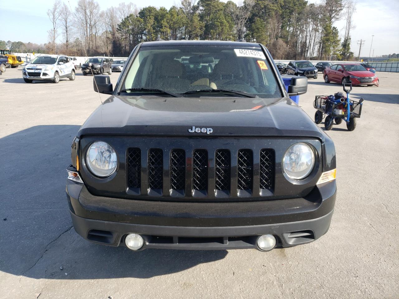 2015 Jeep Liberty (Patriot) VIN 1C4NJPBAXFD235394 Copart auction photo, front end / side damage thumbnail 5