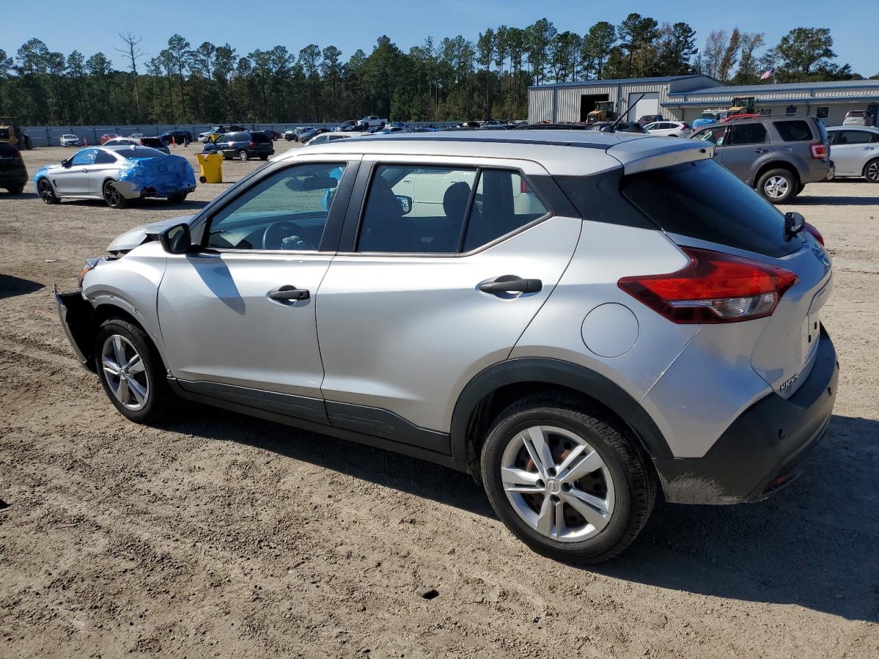 2020 Nissan Kicks VIN 3N1CP5BV3LL494704 Copart auction photo, front end damage thumbnail 2