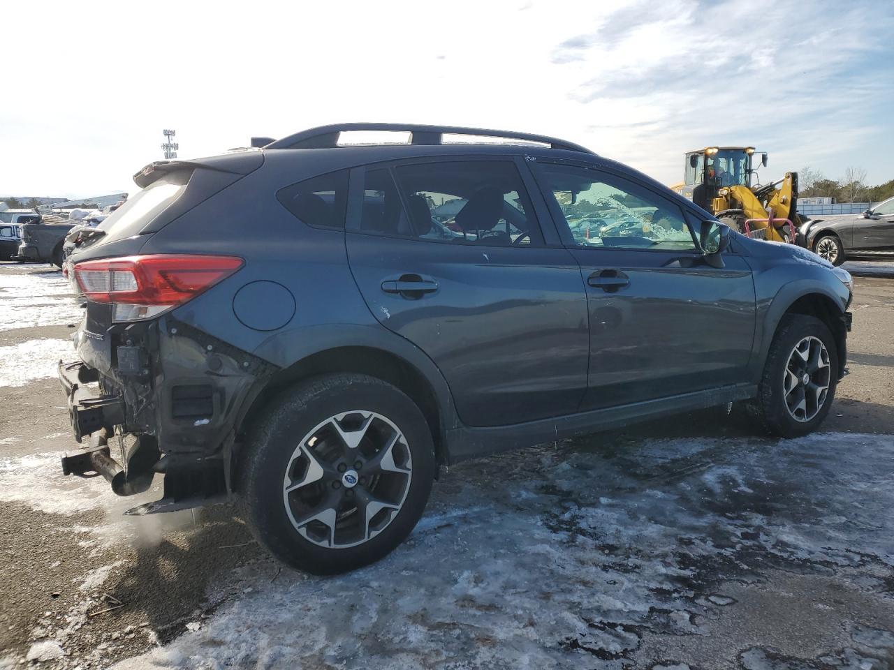 2018 Subaru XV VIN JF2GTADC0JH220288 Copart auction photo, front end / rear end damage thumbnail 3