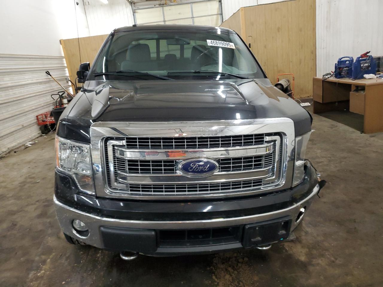 2014 Ford F-150 VIN 1FTFX1ET6EKE70303 Copart auction photo, front end / side damage thumbnail 5