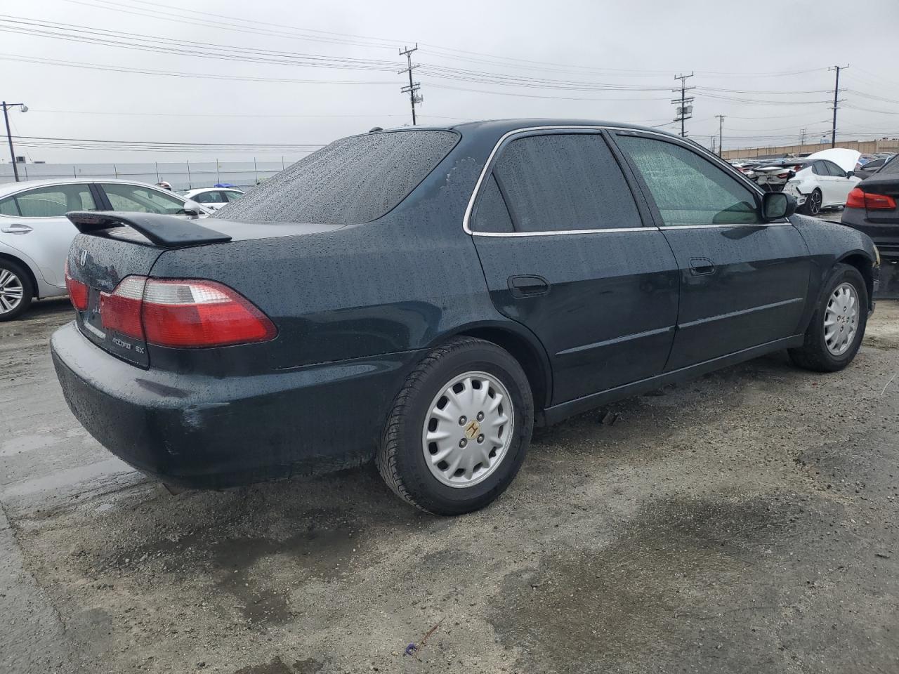 1998 Honda Accord VIN 1HGCG6670WA090948 Copart auction photo, front end damage thumbnail 3