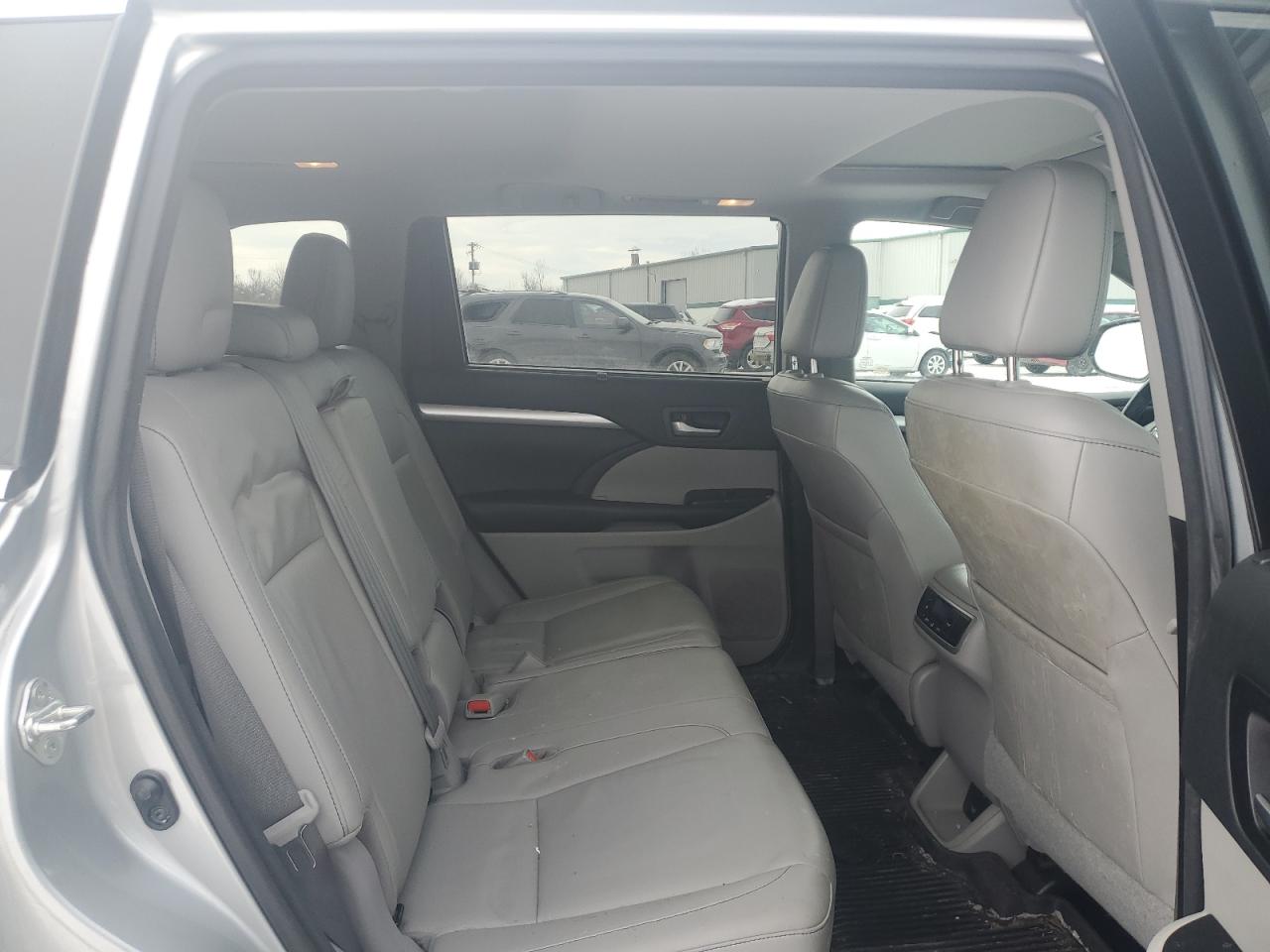 2017 Toyota Highlander VIN 5TDJZRFH7HS461023 Copart auction photo, rear end / front end damage thumbnail 11