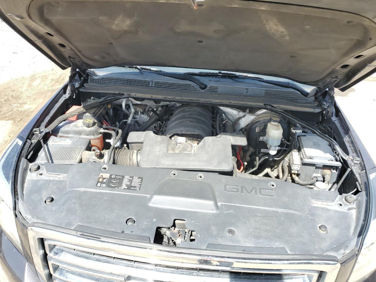 2015 GMC Yukon VIN 1GKS1HKC8FR551491 Copart auction photo, side / front end damage thumbnail 12