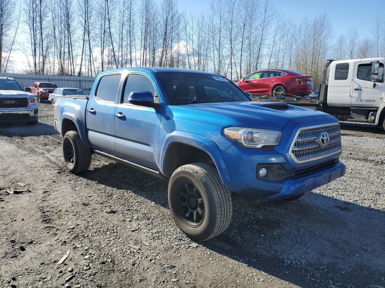 2016 Toyota Tacoma VIN 5TFCZ5AN2GX014087 Copart auction photo, minor dent/scratches damage thumbnail 4