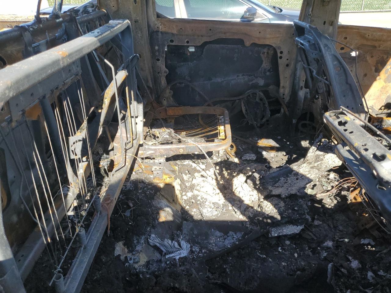 2022 RAM 1500 VIN 1C6RREFM7NN446474 Copart auction photo, burn damage thumbnail 10