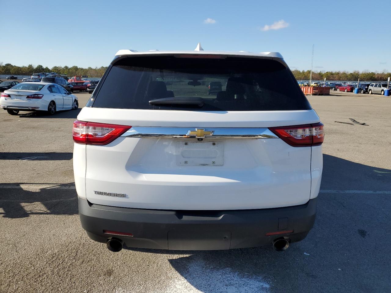 2020 Chevrolet Traverse VIN 1GNERFKW3LJ272094 Copart auction photo, front end / minor dent/scratches damage thumbnail 6