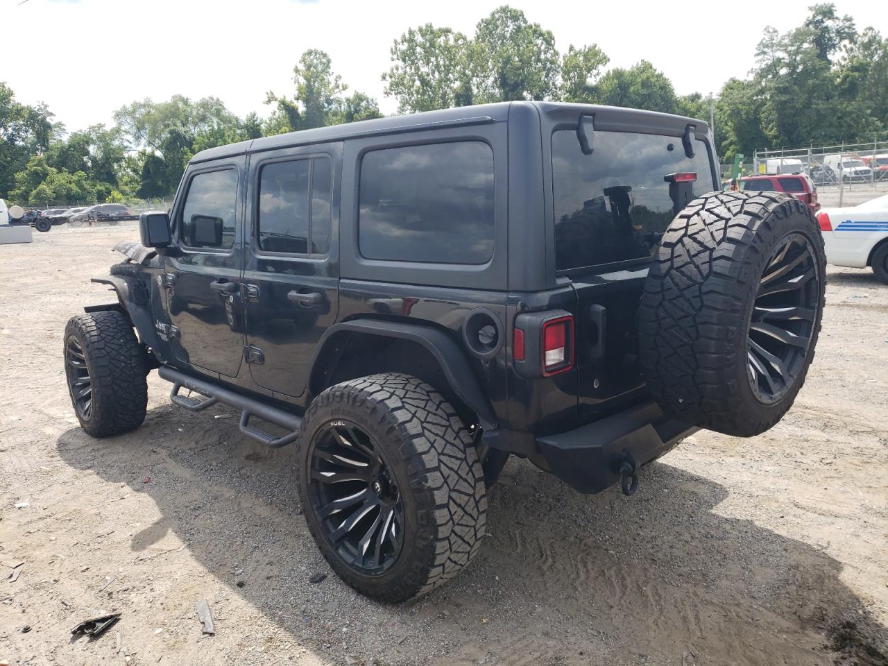 2019 Jeep Wrangler VIN 1C4HJXDN7KW634632 Copart auction photo, burn - engine damage thumbnail 2