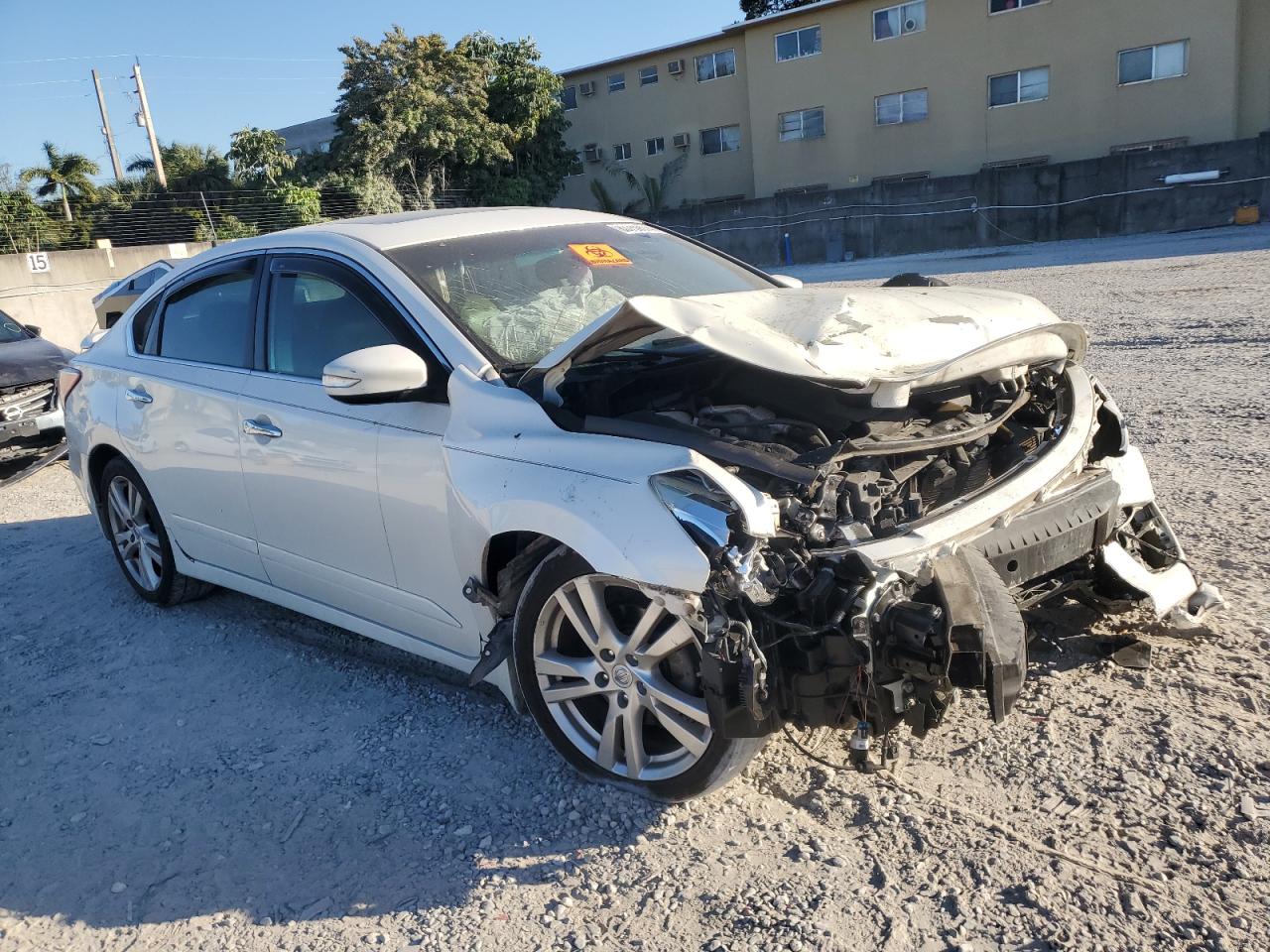 2013 Nissan Altima VIN 1N4BL3AP8DC278376 Copart auction photo, front end / side damage thumbnail 4
