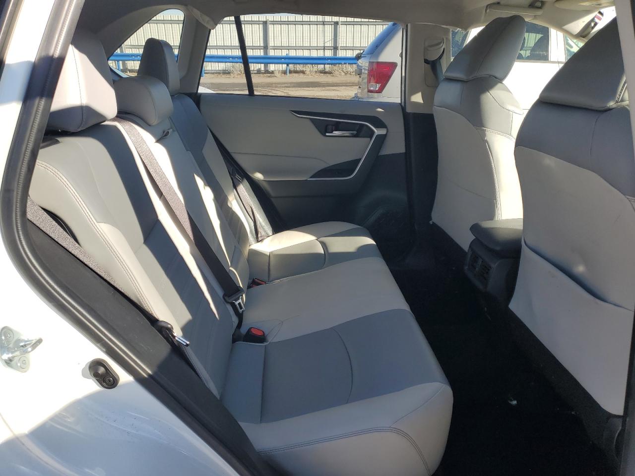 2021 Toyota RAV 4 VIN JTMC1RFV9MD073268 Copart auction photo, all over damage thumbnail 11