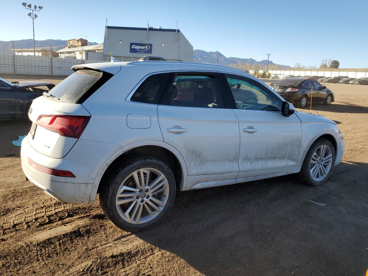 2020 Audi Q5 VIN WA1CNBFY2L2101194 Copart auction photo, front end / undercarriage damage thumbnail 3