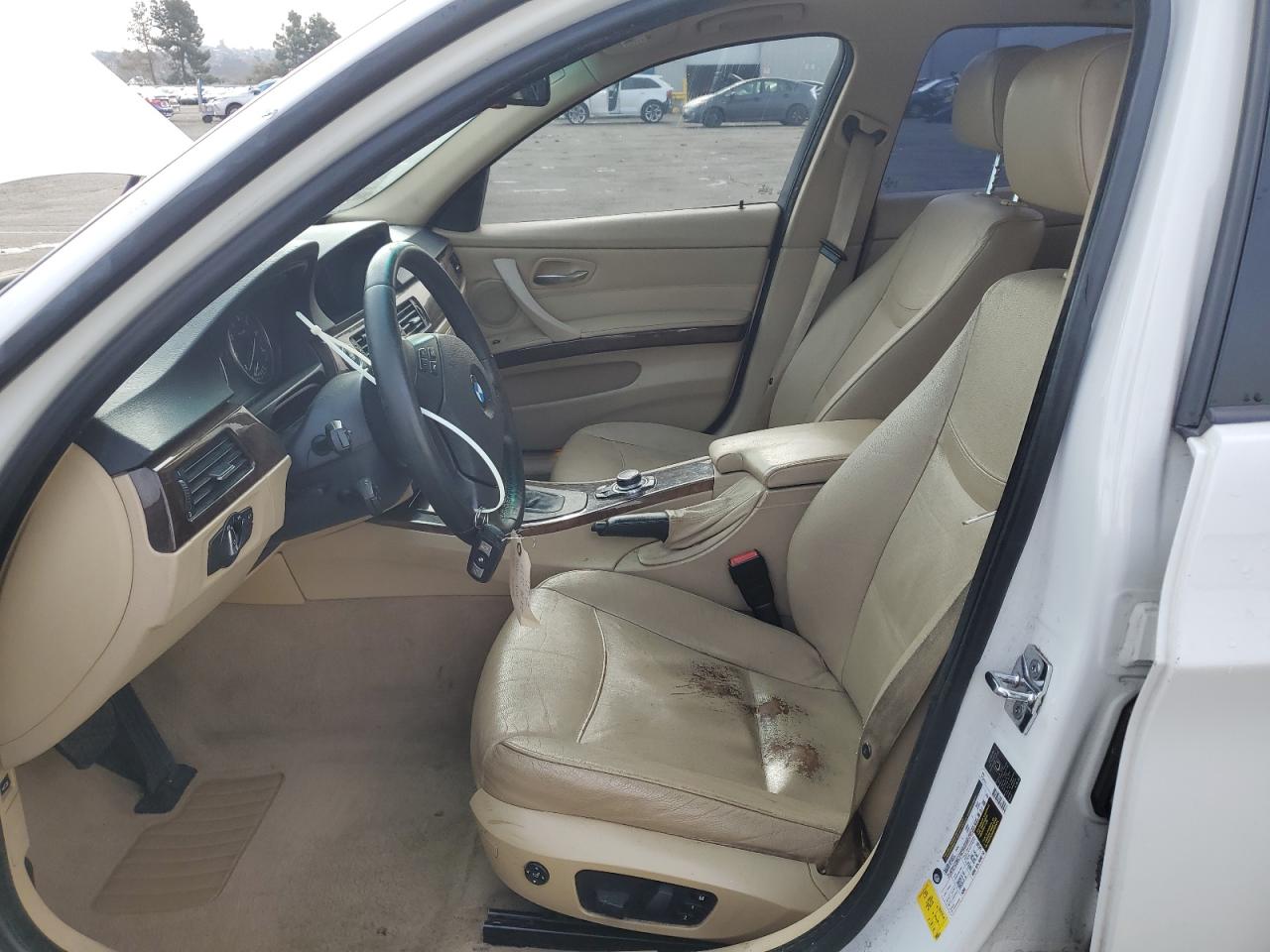 2009 BMW 3er VIN WBAPH57589NL80272 Copart auction photo, vandalism / all over damage thumbnail 7