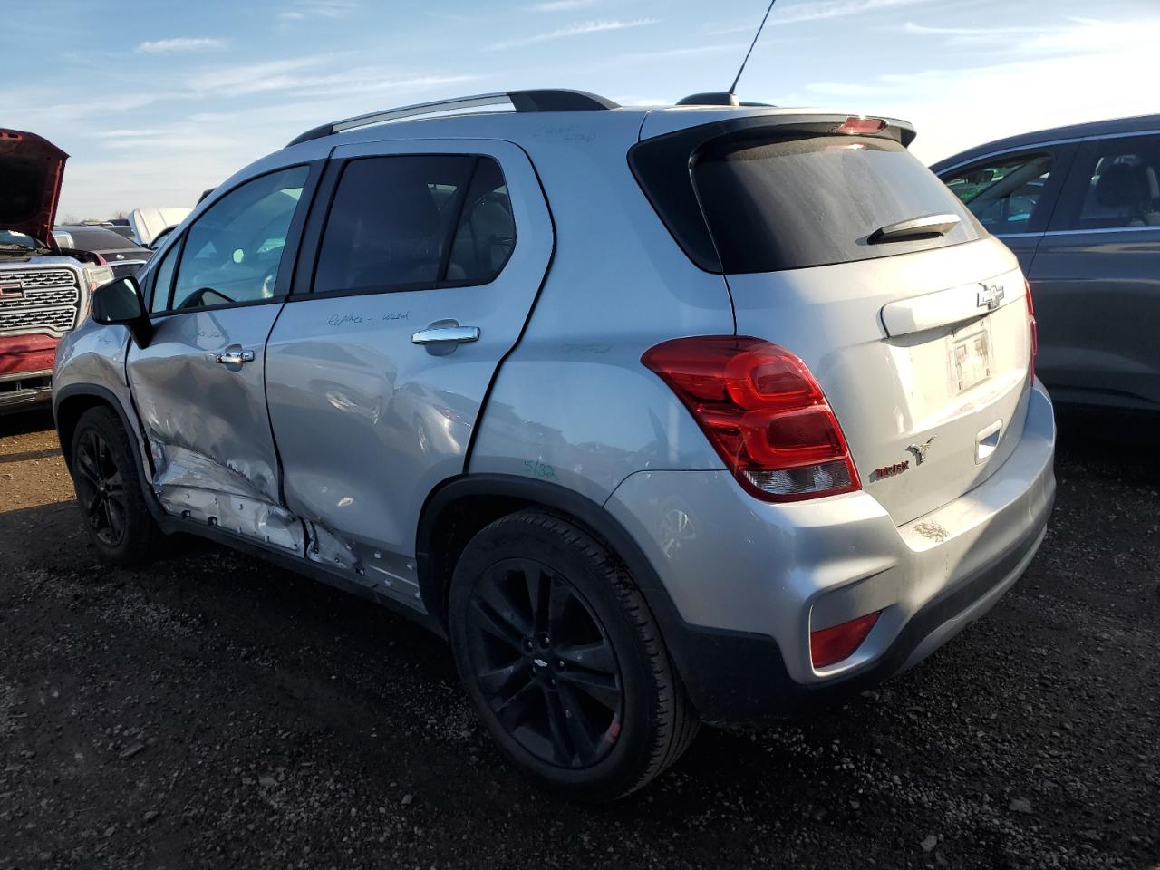 2019 Chevrolet Trax VIN 3GNCJLSB5KL183225 Copart auction photo, side / front end damage thumbnail 2