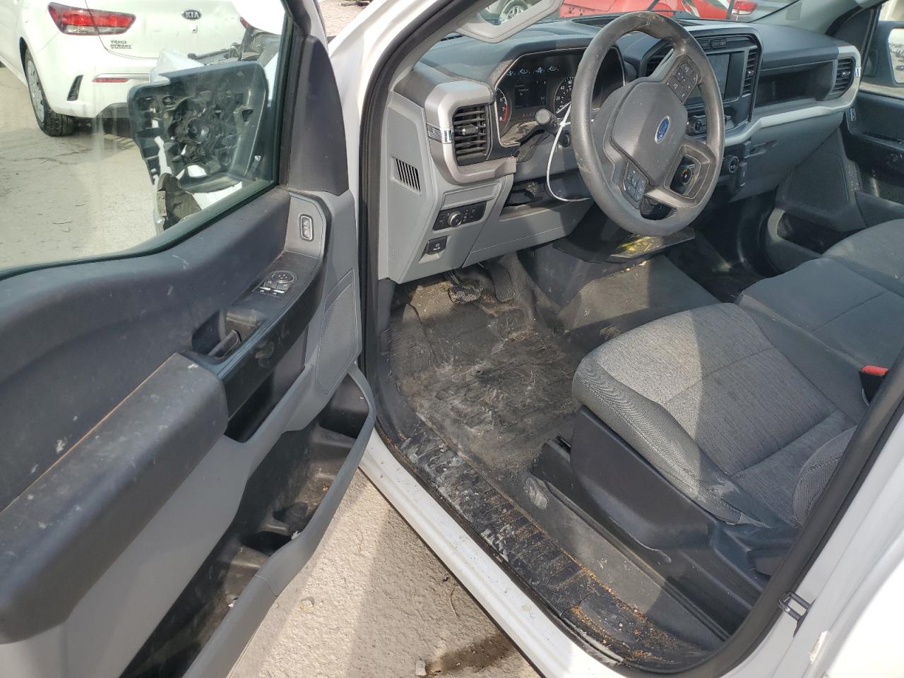 2022 Ford F-150 VIN 1FTMF1CB7NKD93655 Copart auction photo, rear end / undercarriage damage thumbnail 8