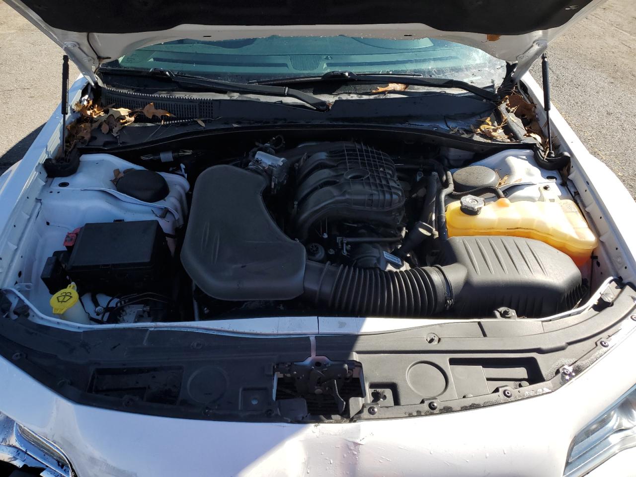 2015 Chrysler 300 VIN 2C3CCAEG3FH802826 Copart auction photo, front end damage thumbnail 11