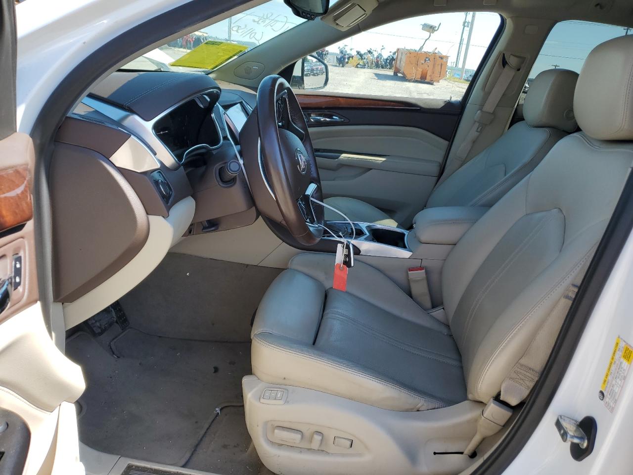2016 Cadillac SRX VIN 3GYFNBE3XGS555254 Copart auction photo, front end / minor dent/scratches damage thumbnail 7