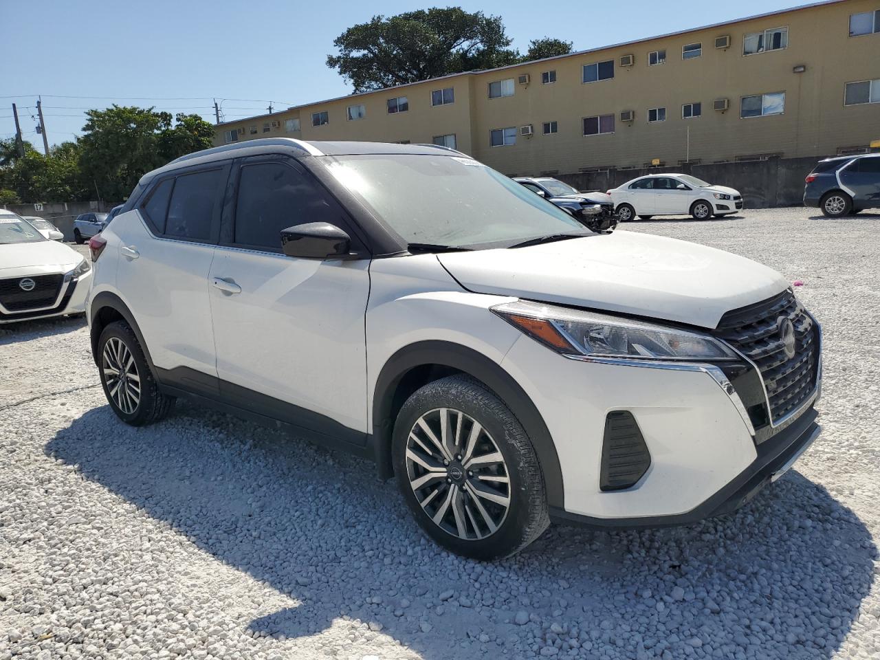 2023 Nissan Kicks VIN 3N1CP5CV7PL526381 Copart auction photo, mechanical / minor dent/scratches damage thumbnail 4