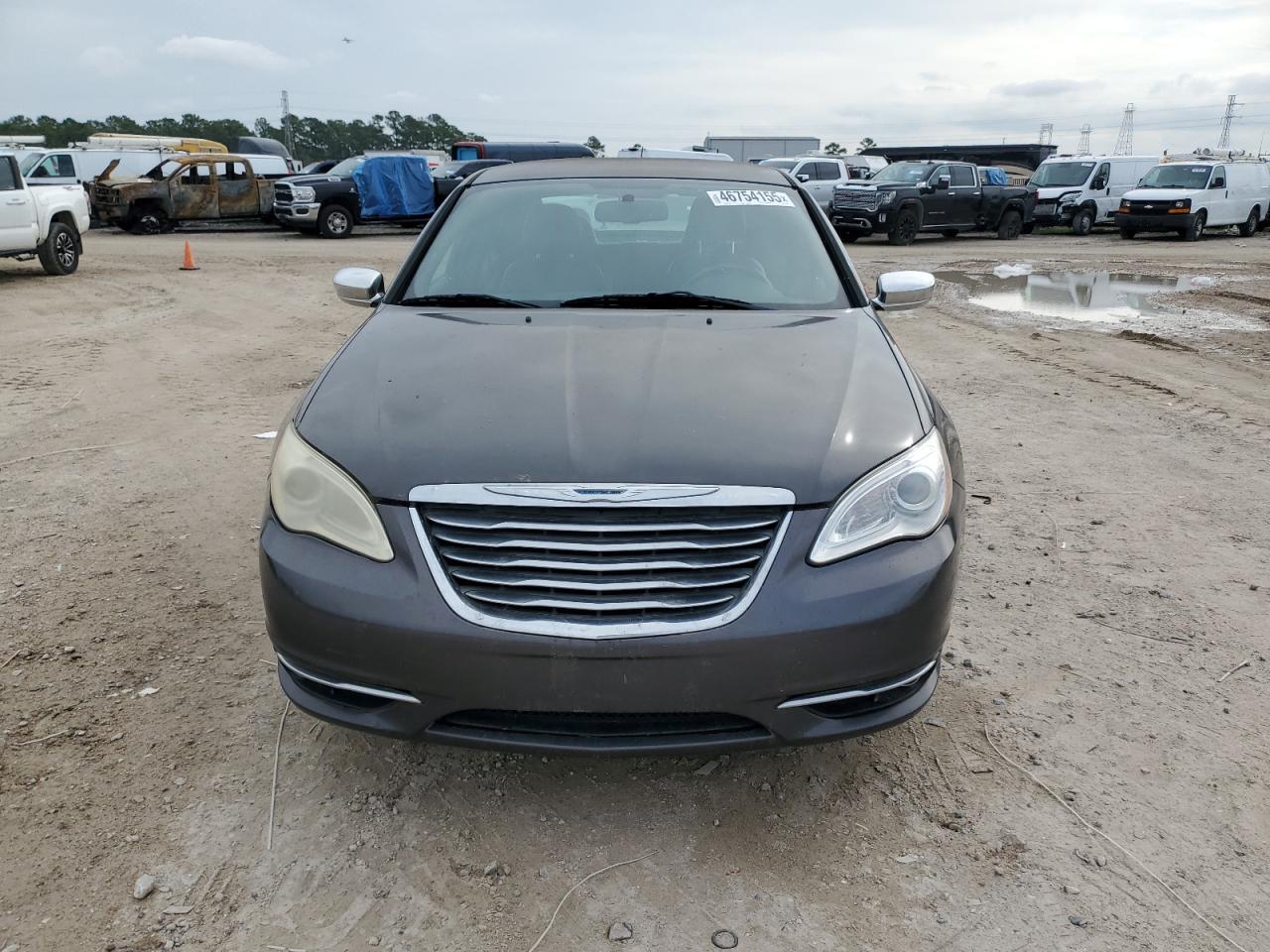 2014 Chrysler 200 VIN 1C3CCBCG4EN179540 Copart auction photo, minor dent/scratches / normal wear damage thumbnail 5