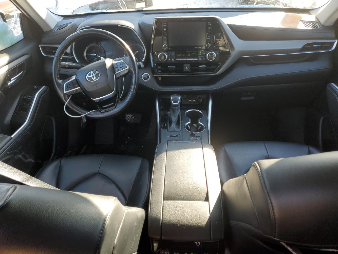 2020 Toyota Highlander VIN 5TDHZRBH6LS054243 Copart auction photo, vandalism / all over damage thumbnail 8