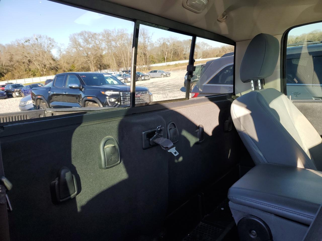 2016 RAM 1500 VIN 3C6JR6DT5GG130435 Copart auction photo, rear end damage thumbnail 10