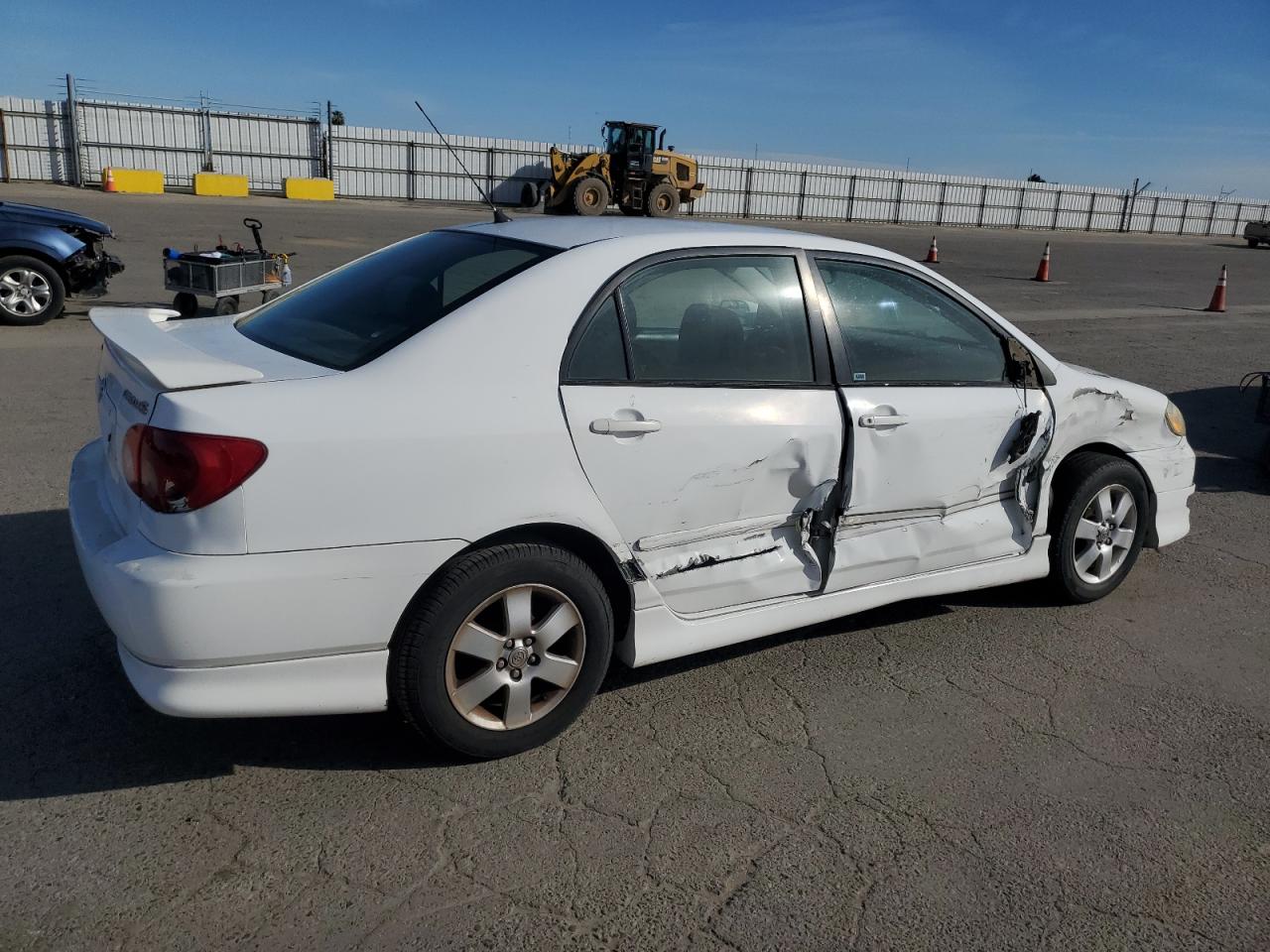 2005 Toyota Corolla VIN 1NXBR32E85Z413577 Copart auction photo, side / front end damage thumbnail 3