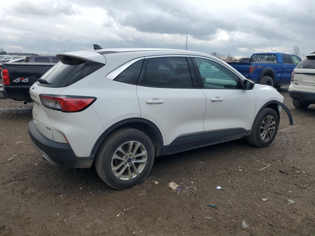 2022 Ford Escape VIN 1FMCU9G60NUB32803 Copart auction photo, front end damage thumbnail 3