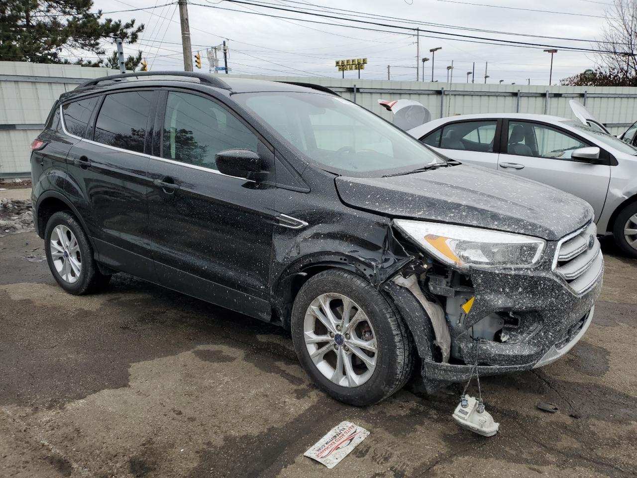 2018 Ford Escape VIN 1FMCU0GD8JUA96122 Copart auction photo, front end damage thumbnail 4