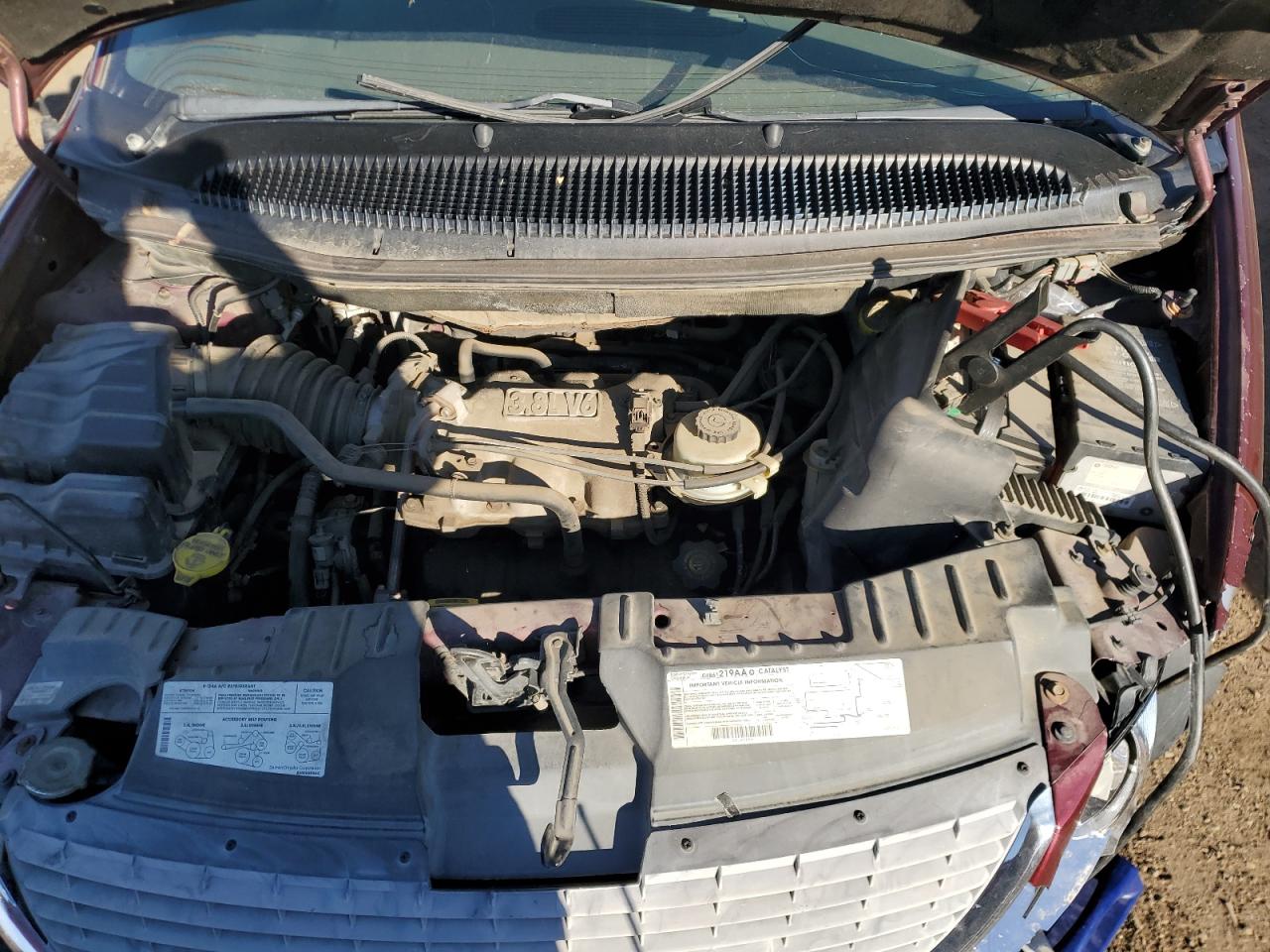2001 Chrysler Town & Country VIN 2C4GP54L81R147203 Copart auction photo, front end damage thumbnail 12