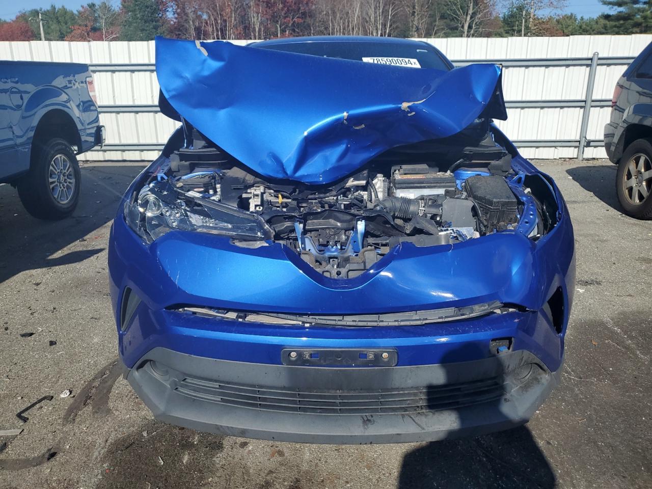 2018 Toyota C-HR VIN NMTKHMBX0JR041812 Copart auction photo, front end / minor dent/scratches damage thumbnail 5