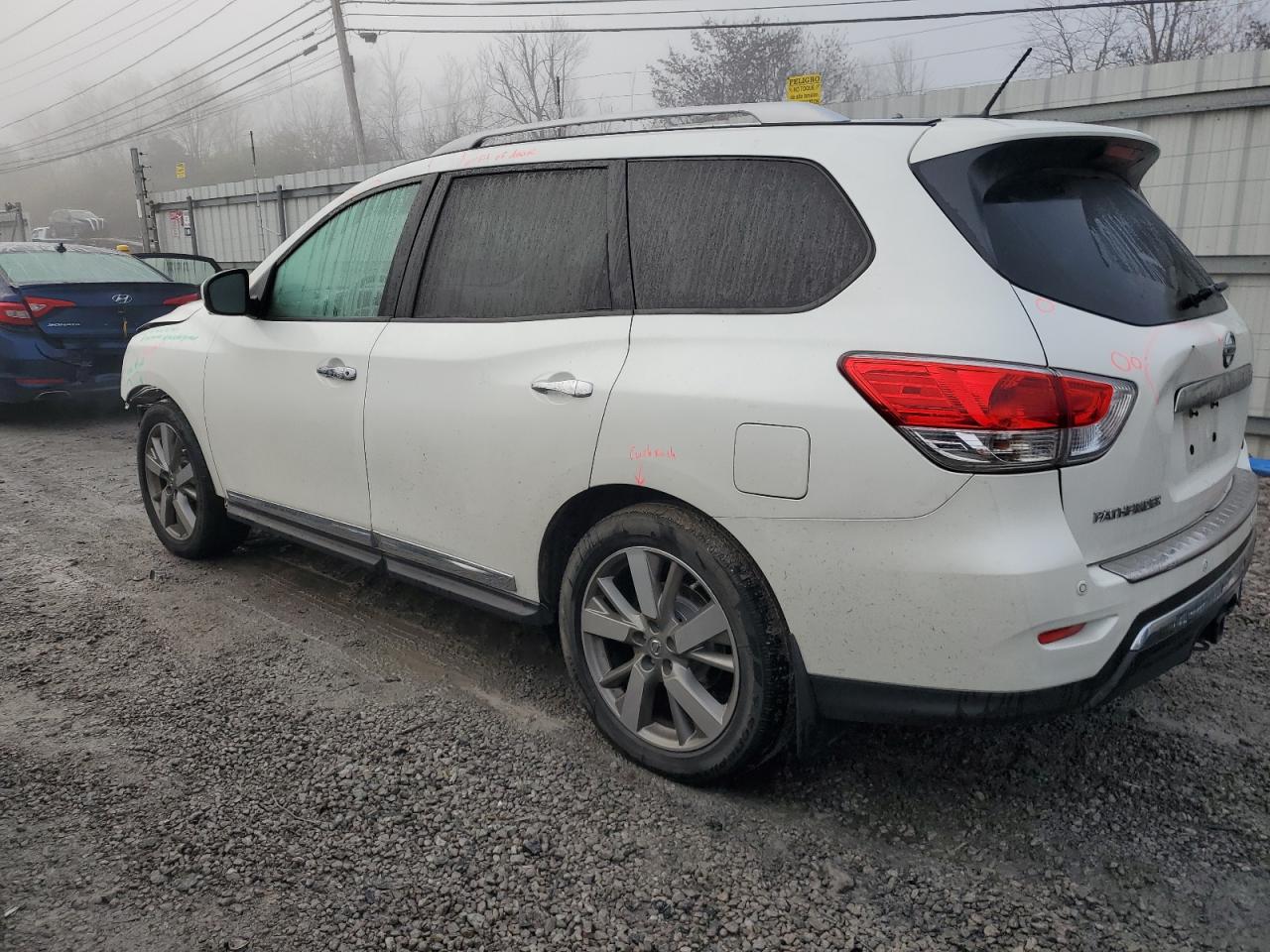 2015 Nissan Pathfinder VIN 5N1AR2MN8FC662469 Copart auction photo, all over damage thumbnail 2