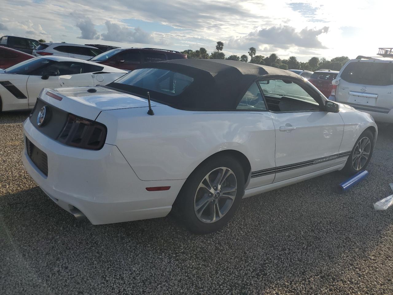 2014 Ford Mustang VIN 1ZVBP8EM7E5281638 Copart auction photo, water/flood damage thumbnail 3
