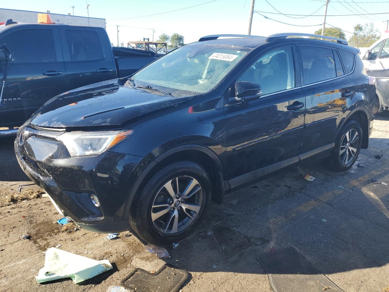 2017 Toyota RAV 4 VIN 2T3RFREV5HW681164