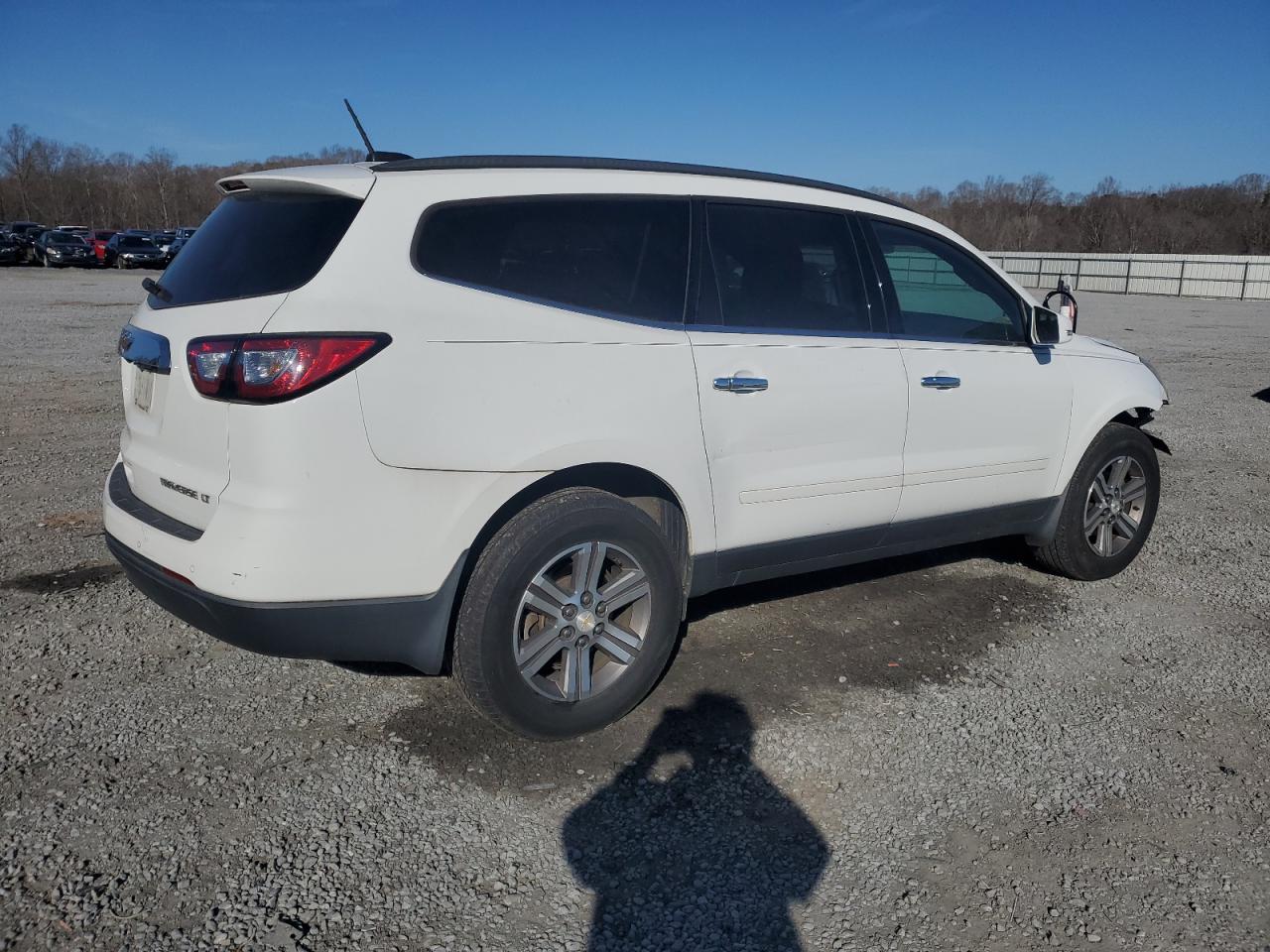 2016 Chevrolet Traverse VIN 1GNKVHKD3GJ182717 Copart auction photo, front end / minor dent/scratches damage thumbnail 3